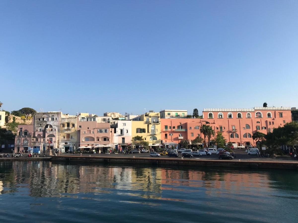 Vento Di Mare Bed and Breakfast Procida Buitenkant foto